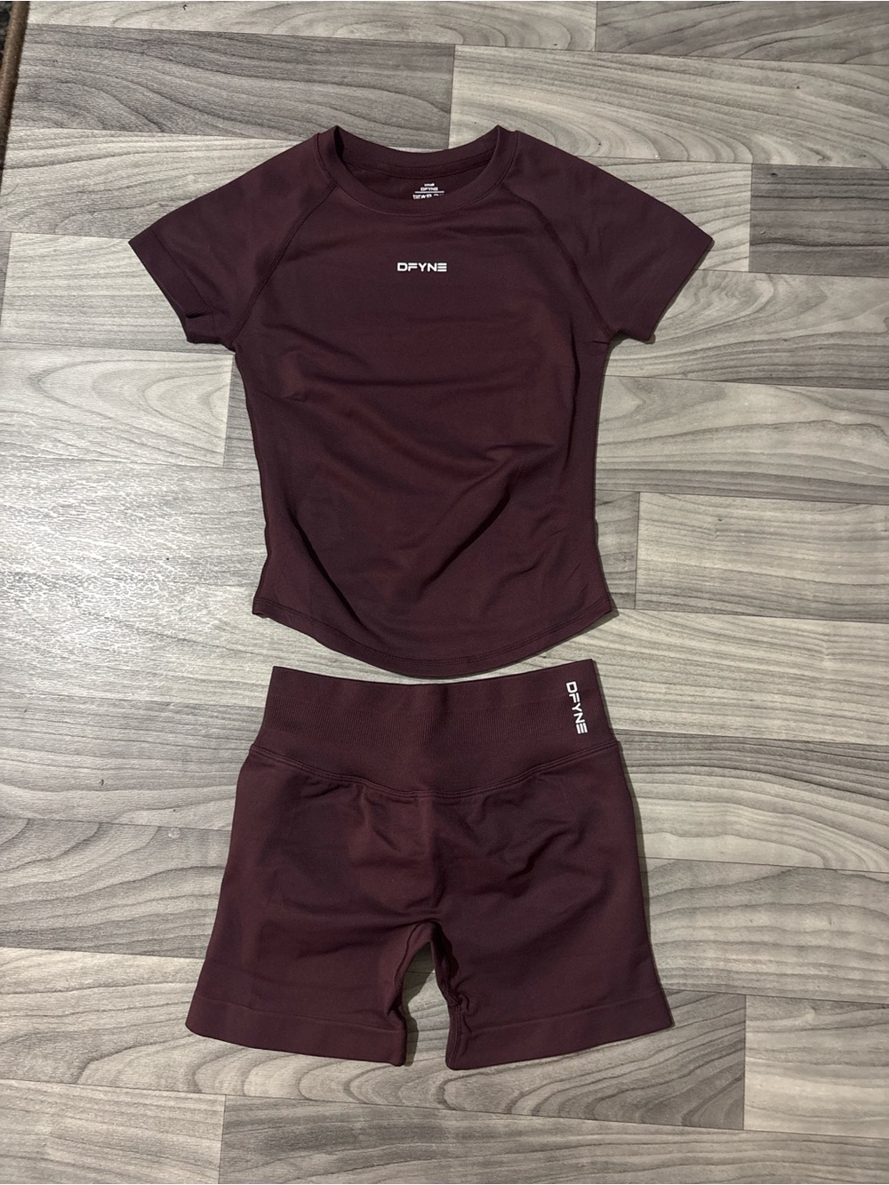 DFYNE Impact Short Sleeve Top and Shorts Set